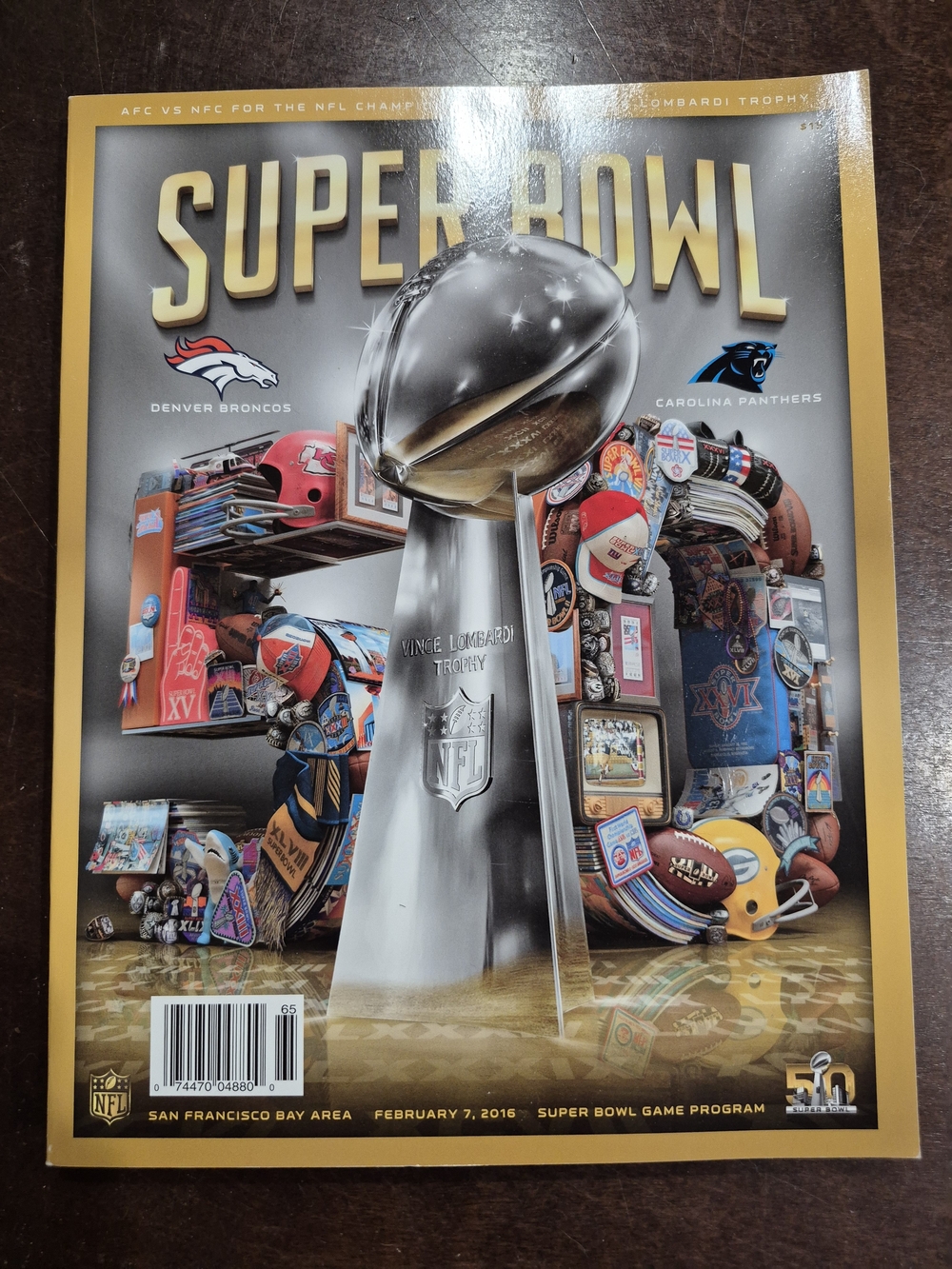 Super Bowl 50 NFL Offical Game Program. Denver Broncos vs Carolina Panthers.